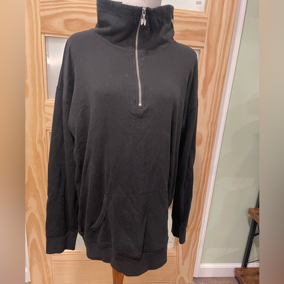Victoria’s Secret Sweatshirt Size L - Picture 2 of 6